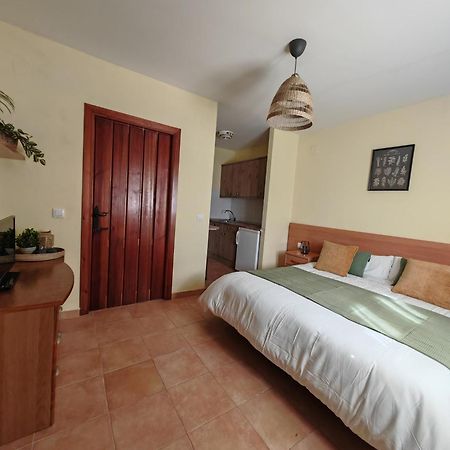 El Moral Centro De Turismo Rural Valdecanas Екстер'єр фото